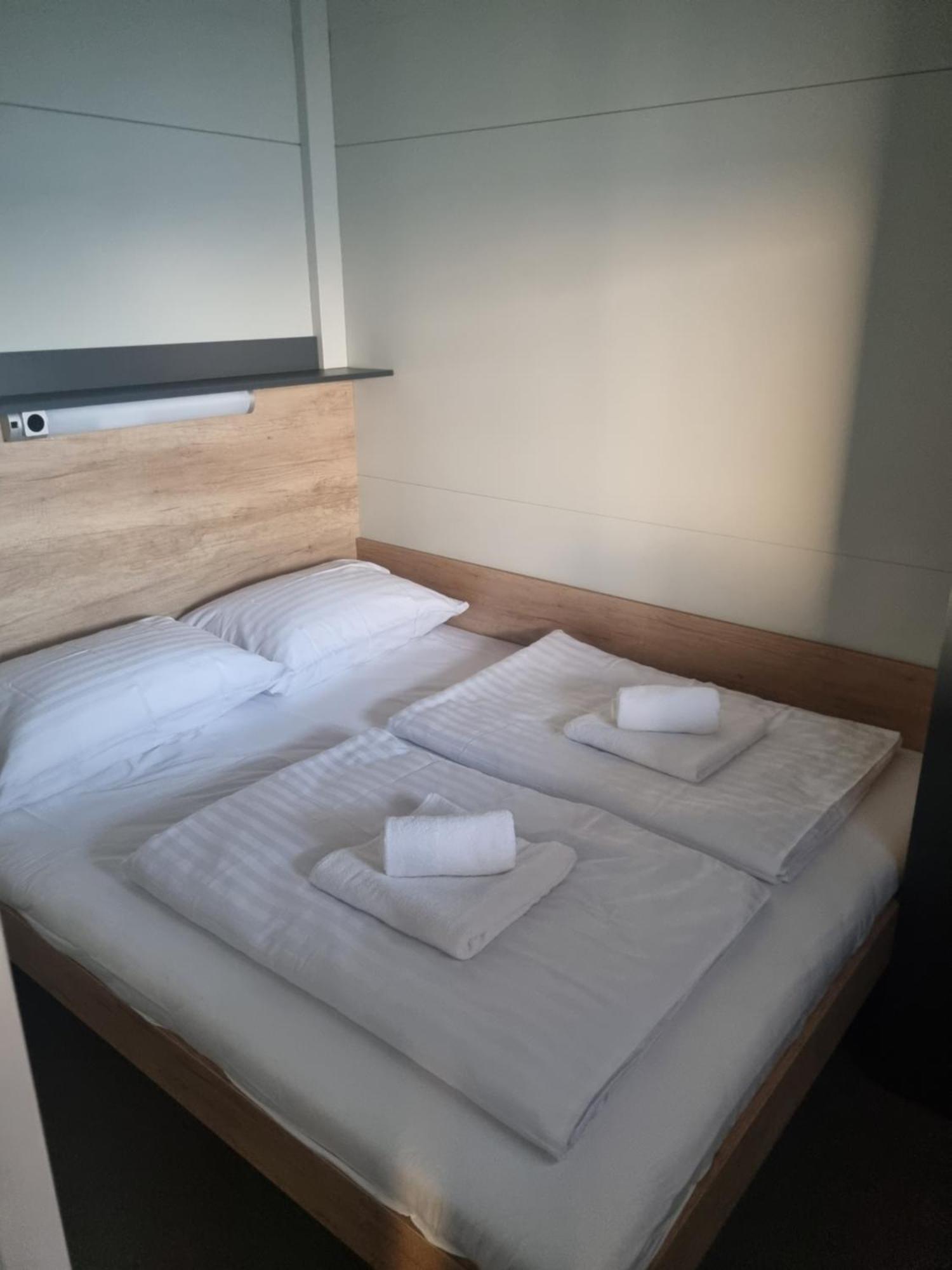Hipo Camp Mobil Home Arta Pakoštane 外观 照片